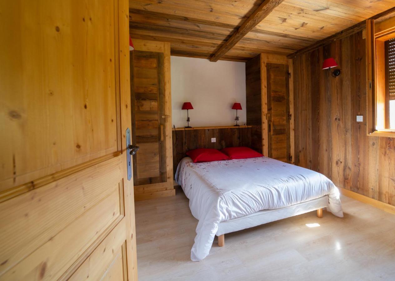 Gite Balneo Au Coeur Des Alpes Taninges Buitenkant foto