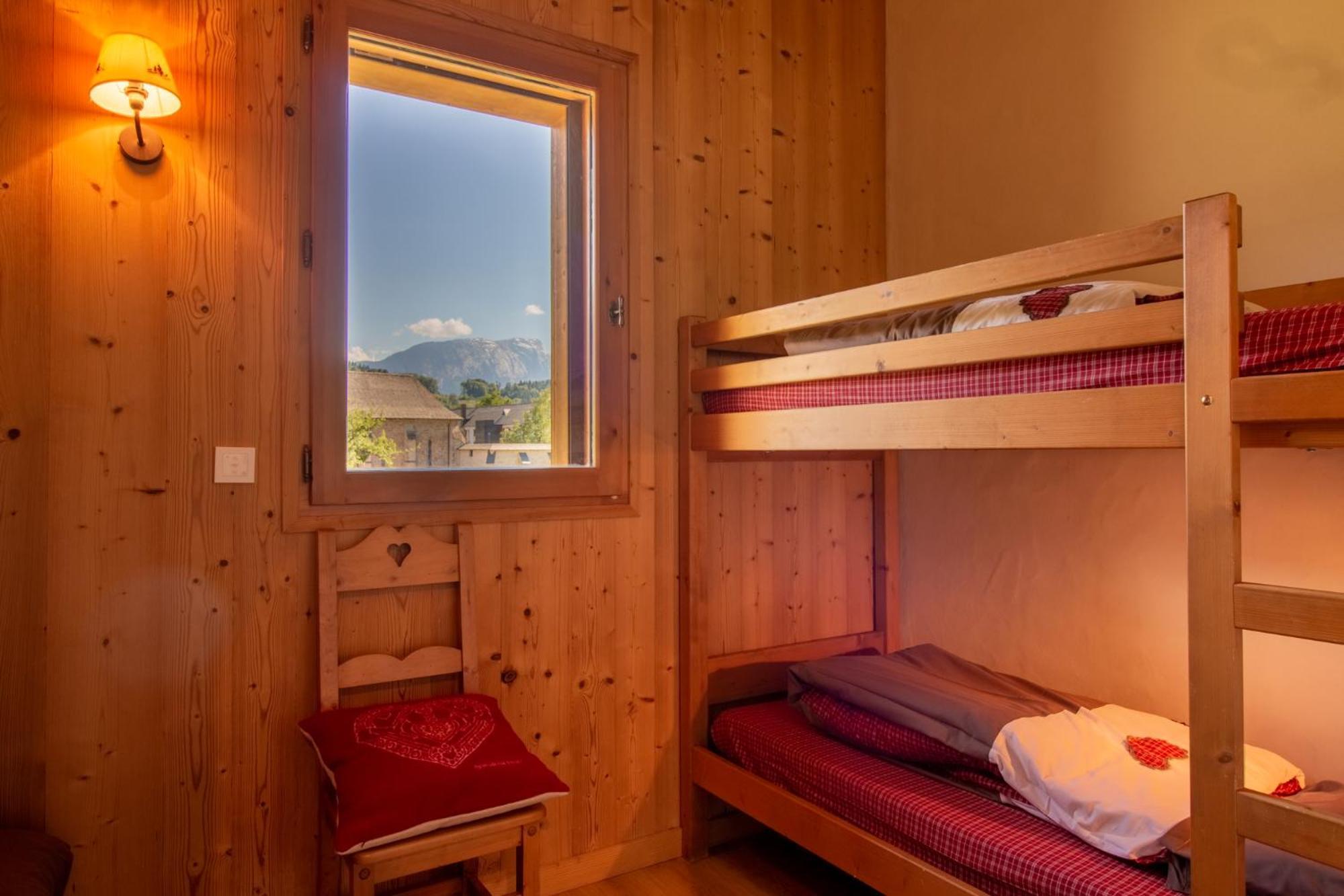 Gite Balneo Au Coeur Des Alpes Taninges Buitenkant foto